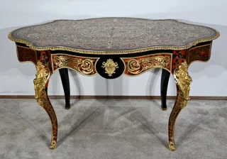 TAVOLO IN INTARSIO STILE BOULLE