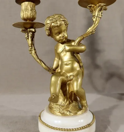 Paire de Chandeliers en Bronze Doré, goût Louis XVI – XIXe
