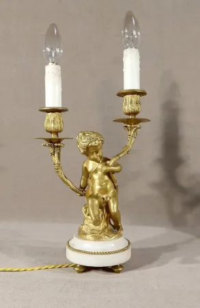 Paire de Chandeliers en Bronze Doré, goût Louis XVI – XIXe