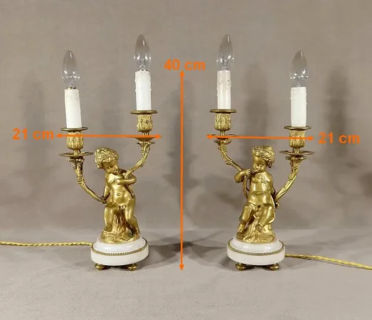 Paire de Chandeliers en Bronze Doré, goût Louis XVI – XIXe