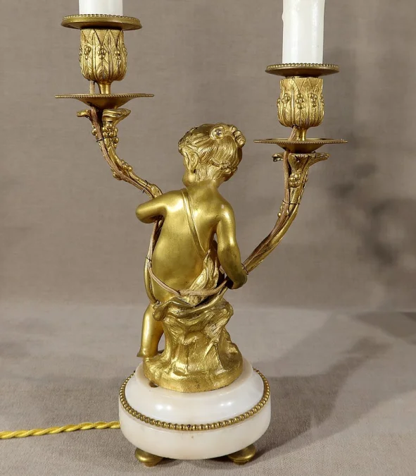 PAAR KANDELABER IM LOUIS XVI-STIL