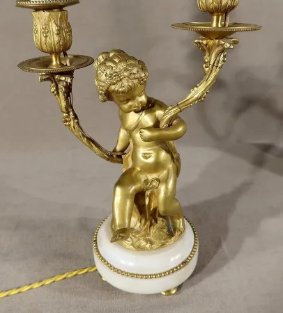 Paire de Chandeliers en Bronze Doré, goût Louis XVI – XIXe