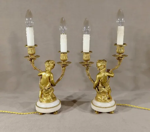 Paire de Chandeliers en Bronze Doré, goût Louis XVI – XIXe