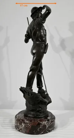 BRONZE STATUETTE signed E. AIZELIN