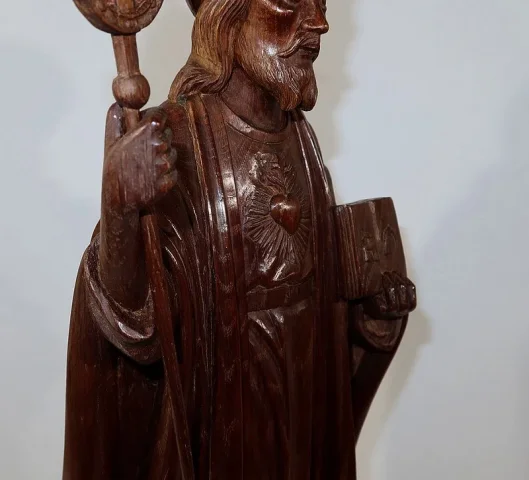 WOODEN STATUE OF CHRIST