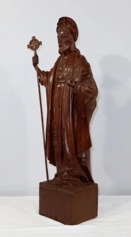 WOODEN STATUE OF CHRIST