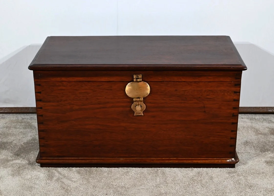 TEAK CHEST