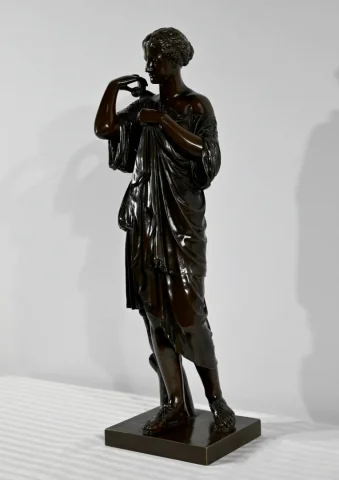 Important Bronze « Diane de Gabies », d’après Praxitèle – Début XXe
