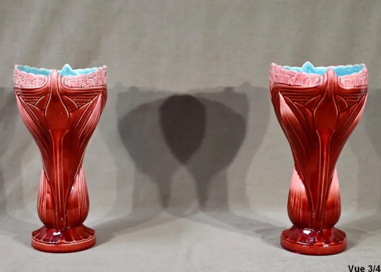 Paire de Vases en Faïence, estampillés Digoin Sarreguemines – Fin XIXe