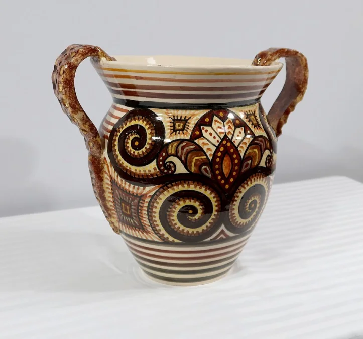 QUIMPER-FAIENCE-VASE
