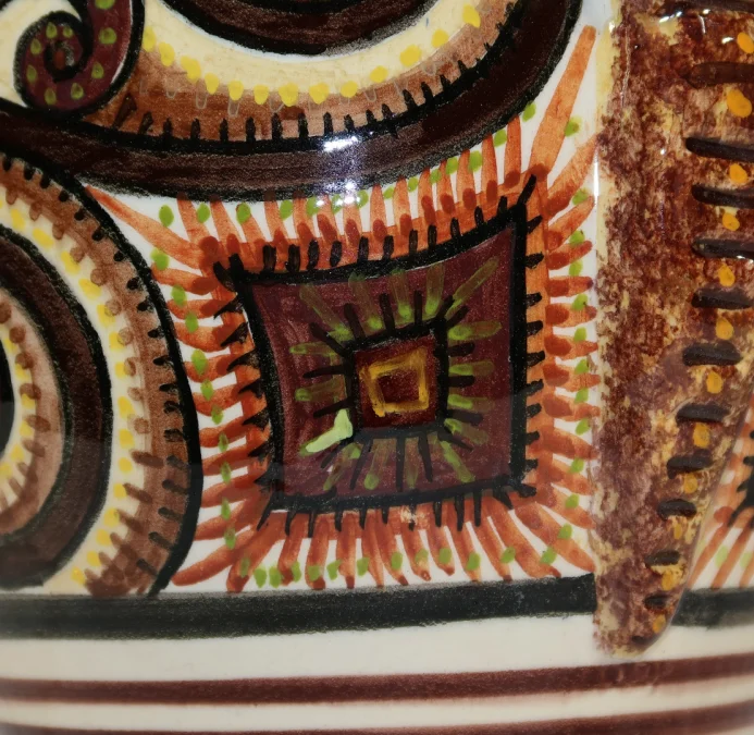 QUIMPER-FAIENCE-VASE