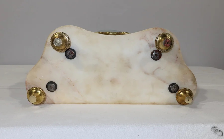MANTLE GARNITURE