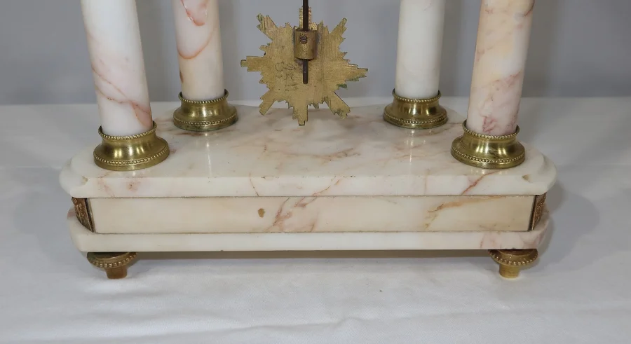 MANTLE GARNITURE