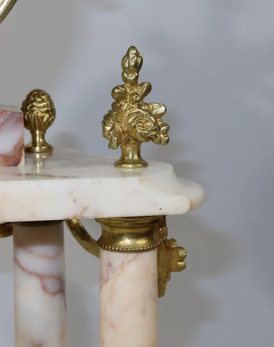 MANTLE GARNITURE