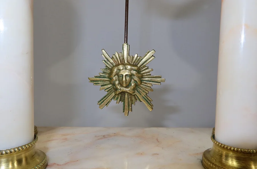 MANTLE GARNITURE