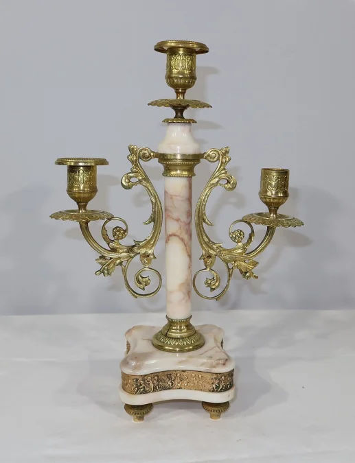 MANTLE GARNITURE