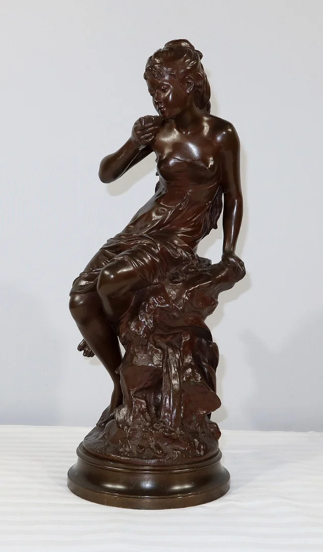 STATUETTA IN BRONZO di M. MOREAU