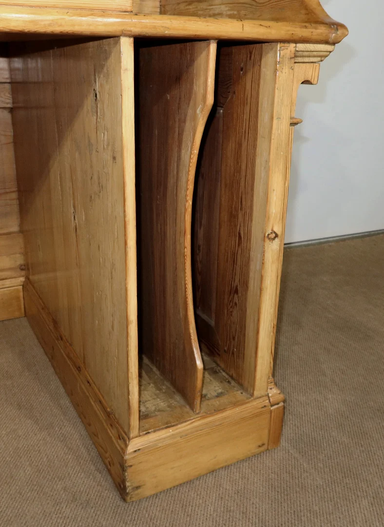 SCRIVANIA IN PITCHPINE
