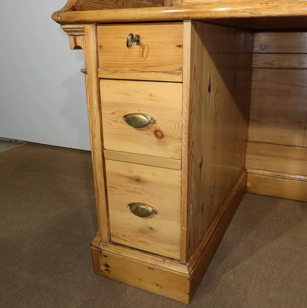 SCRIVANIA IN PITCHPINE