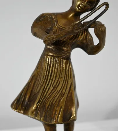 BRONZEFIGUR