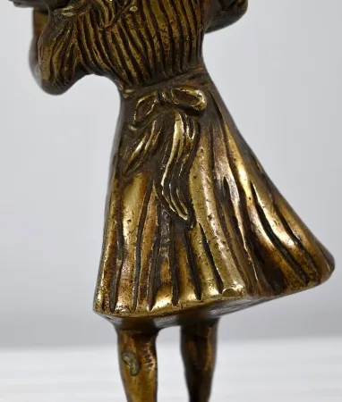 BRONZEFIGUR