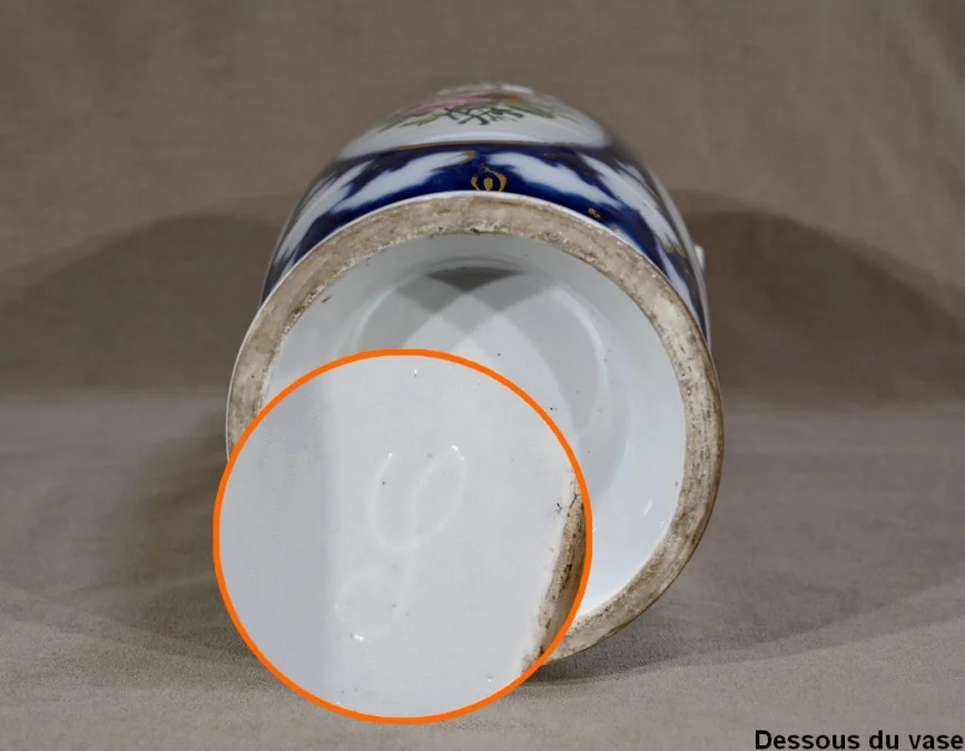 Important Vase en Porcelaine de Bayeux – Fin XIXe