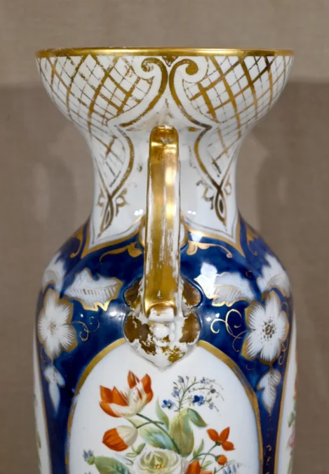 Important Vase en Porcelaine de Bayeux – Fin XIXe