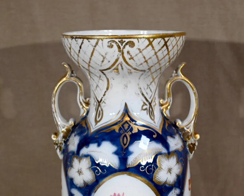 Important Vase en Porcelaine de Bayeux – Fin XIXe