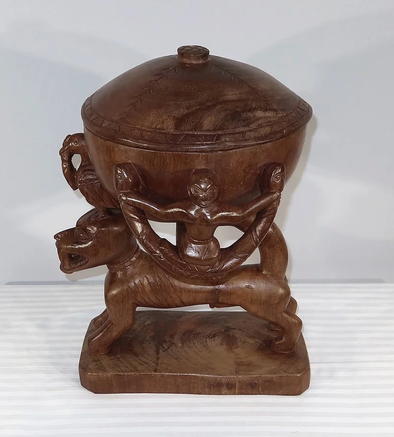 AFRICAN TOBACCO POT