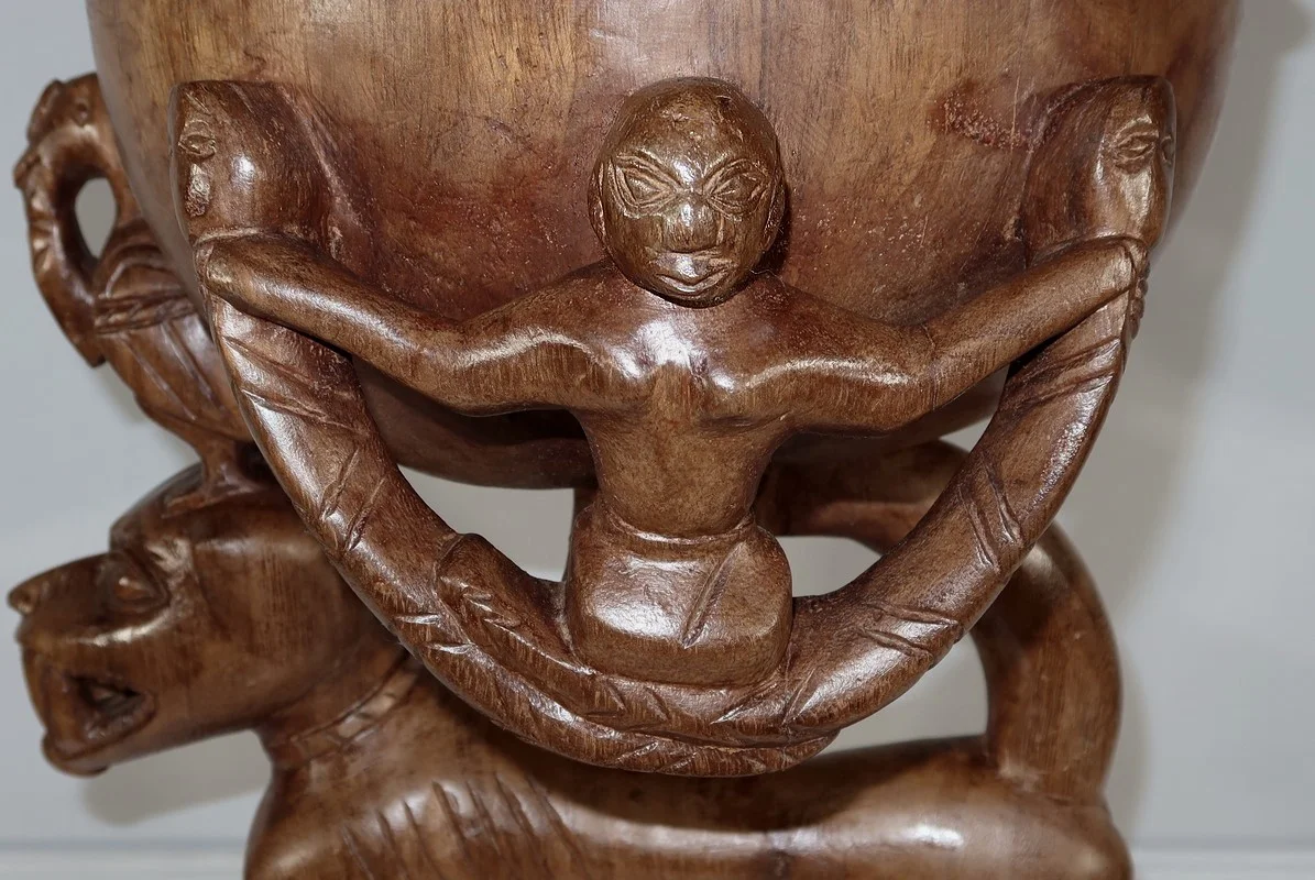 AFRICAN TOBACCO POT