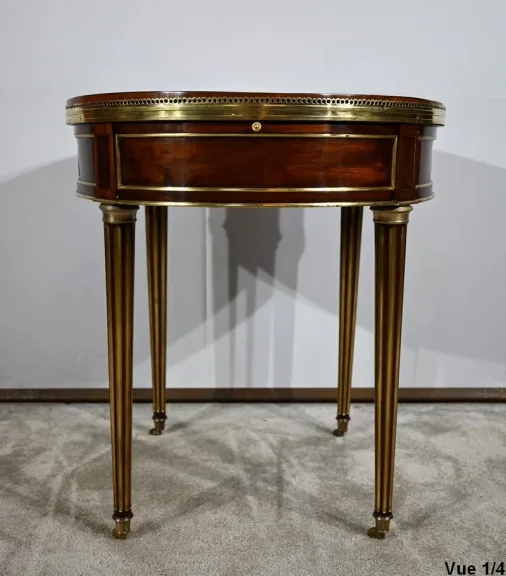 LOUIS XVI PERIODE BOUILLOTTAFEL