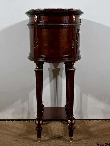TROMMELTISCH IM LOUIS XVI-STIL