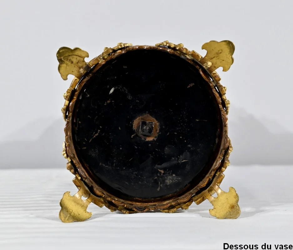 Vase en Bronze Doré et Emaux – Fin XIXe