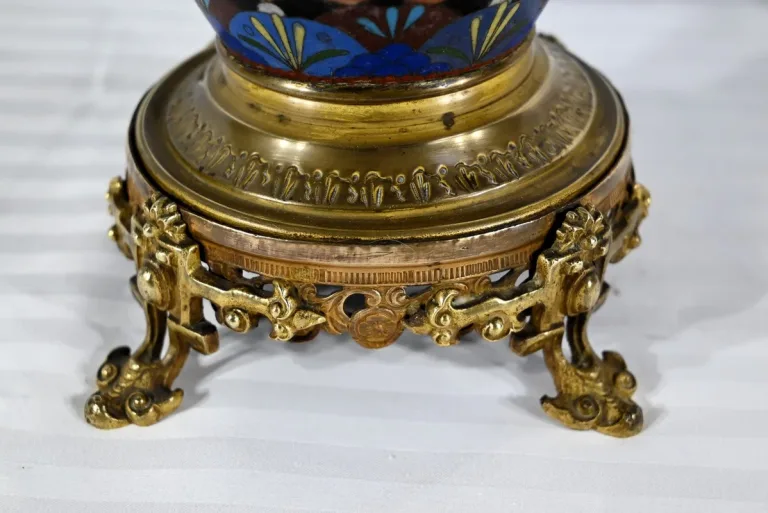 BRONZEN EN EMAILLE VAAS