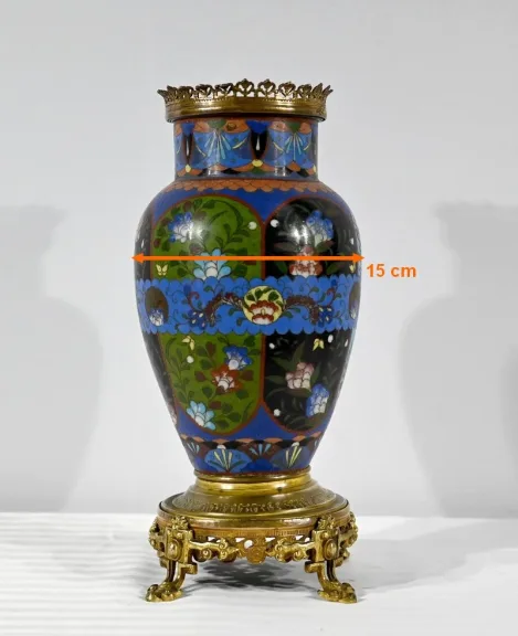 BRONZEN EN EMAILLE VAAS