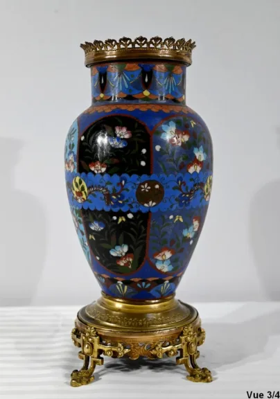 BRONZEN EN EMAILLE VAAS