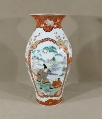 Grand Vase en Porcelaine Japonaise – Fin XIXe