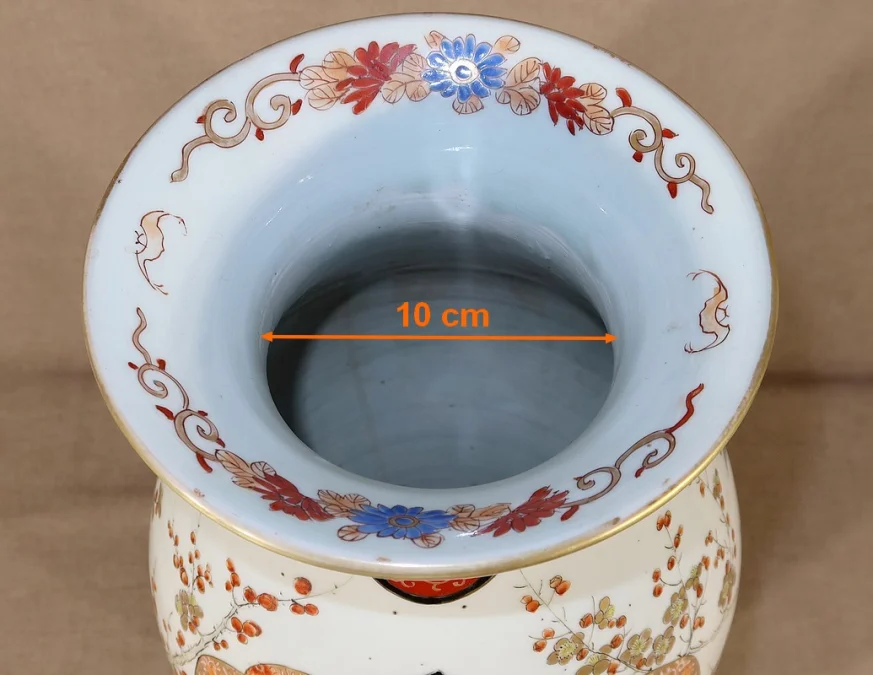 Grand Vase en Porcelaine Japonaise – Fin XIXe