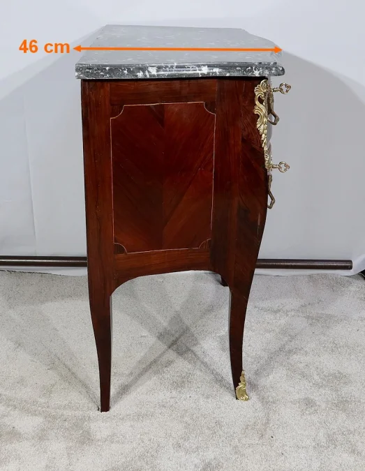 Petite Commode Tombeau en Bois précieux, transition Louis XIV / Louis XV – XVIIIe