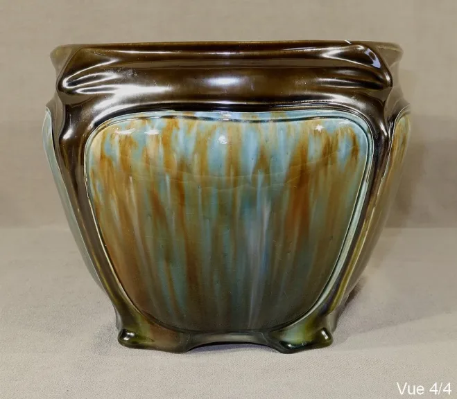 Cache-pot Art Nouveau, d’après H. Guimard, Faïencerie de Fives – 1900