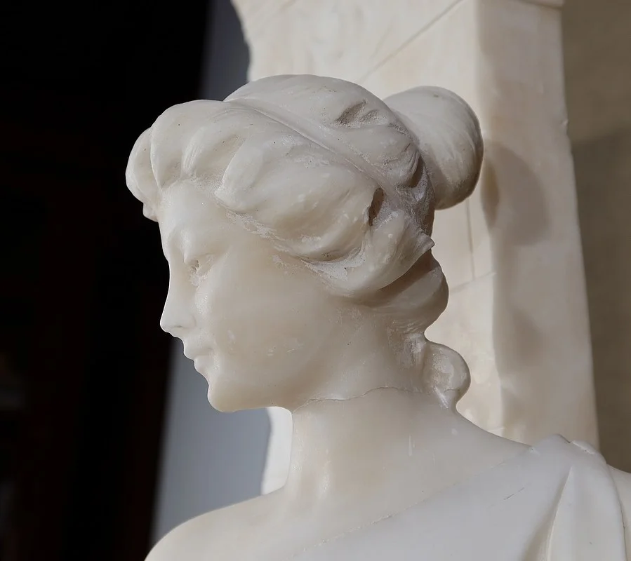 ESCULTURA DE MÁRMOL titulada QUO VADIS