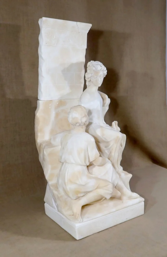 ESCULTURA DE MÁRMOL titulada QUO VADIS