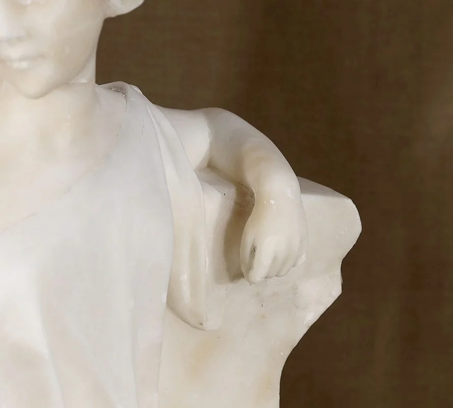 ESCULTURA DE MÁRMOL titulada QUO VADIS