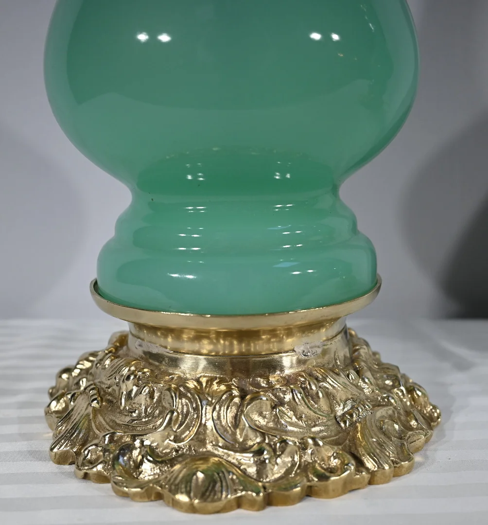 Paire de Lampes en Opaline et Bronze – Fin XIXe