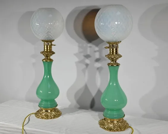 PAIR OF OPALINE AND BRONZE LAMPS