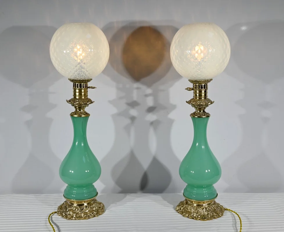 Paire de Lampes en Opaline et Bronze – Fin XIXe