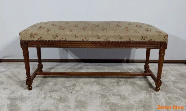 Longue Banquette en Noyer massif, style Louis XVI – 1900