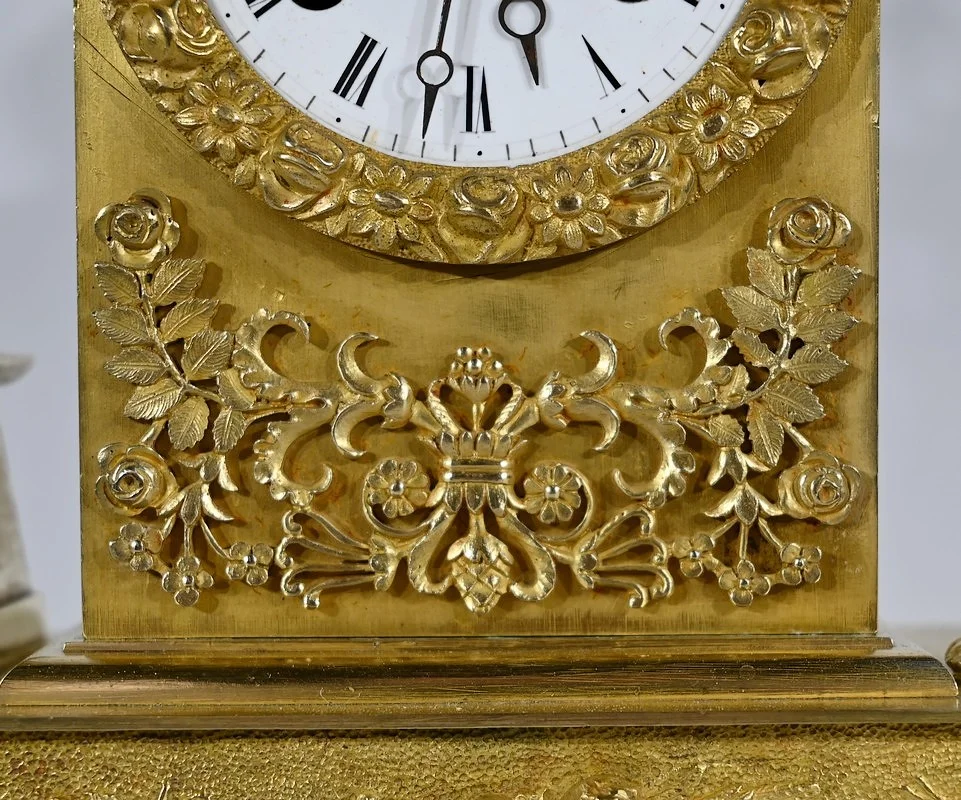 EARLY NINETEENTH CENTURY CLOCK