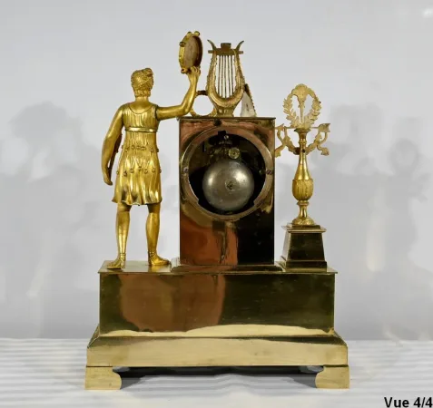 Horloge en Bronze Doré – Début XIXe