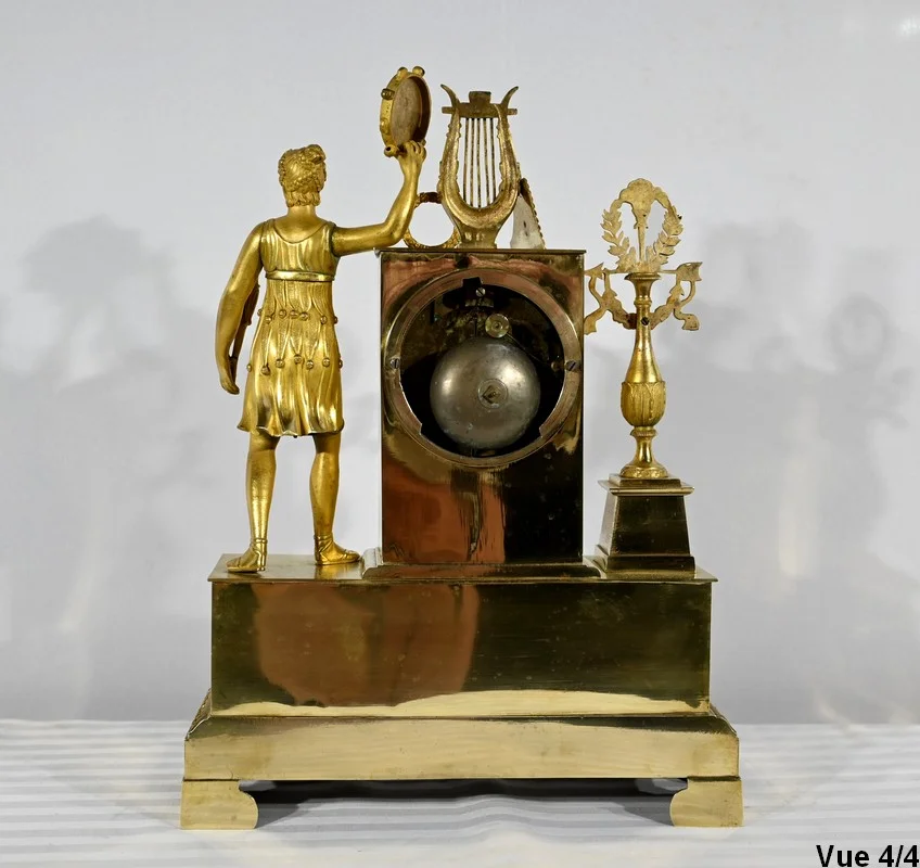 EARLY NINETEENTH CENTURY CLOCK